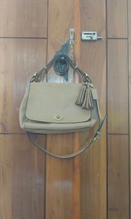 (Kategori: ) berada di . Dikirim oleh dwimariyanti (ID iklan 1315541212, Gambar 1). Deskripsi: .