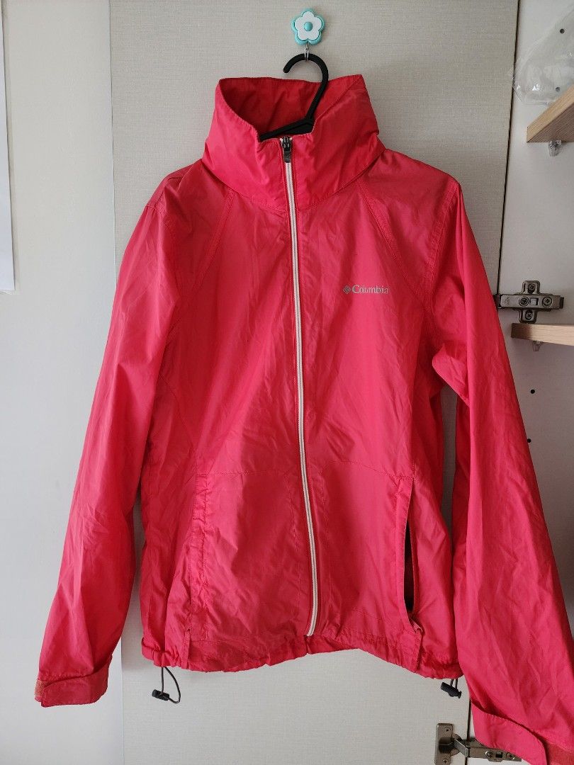 Columbia women s rain jacket packable size S