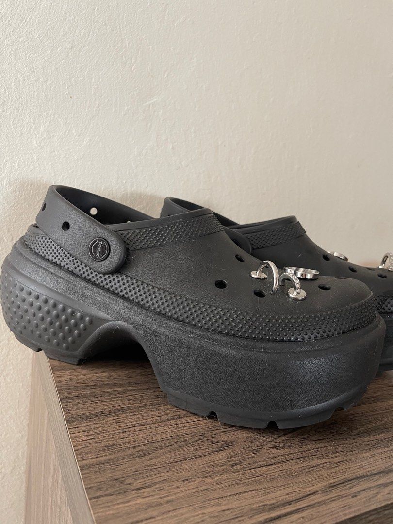Crocs Stomp Clogs (Category: Wedges) located in Singapore. Submitted by shopwithlyaa (Listing ID 1315517841, Image 3). Description: Crocs Stomp Clogs Black Used once Letting go with the jibbitz Bought last year used once might be a little dusty Bought it at $119 Letting go at $89 Strictly NO lowballers.