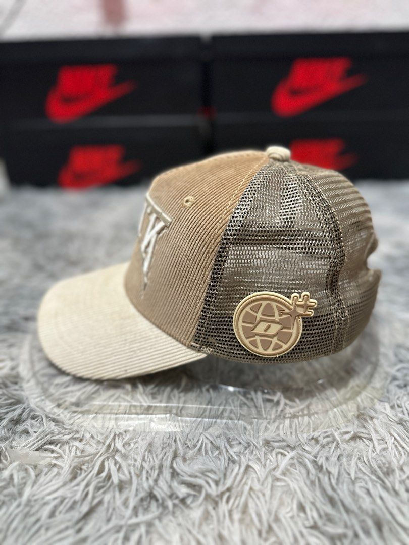 DBTK Trucker Cap ‘Beige Corduroy’ (Category: Caps & Hats) located in Quezon City. Submitted by oneselect_ (Listing ID 1315656058, Image 2). Description: DBTK Trucker Cap ‘Beige Corduroy’ Used once/twice With free cap case ₱1,495 📍North Caloocan.