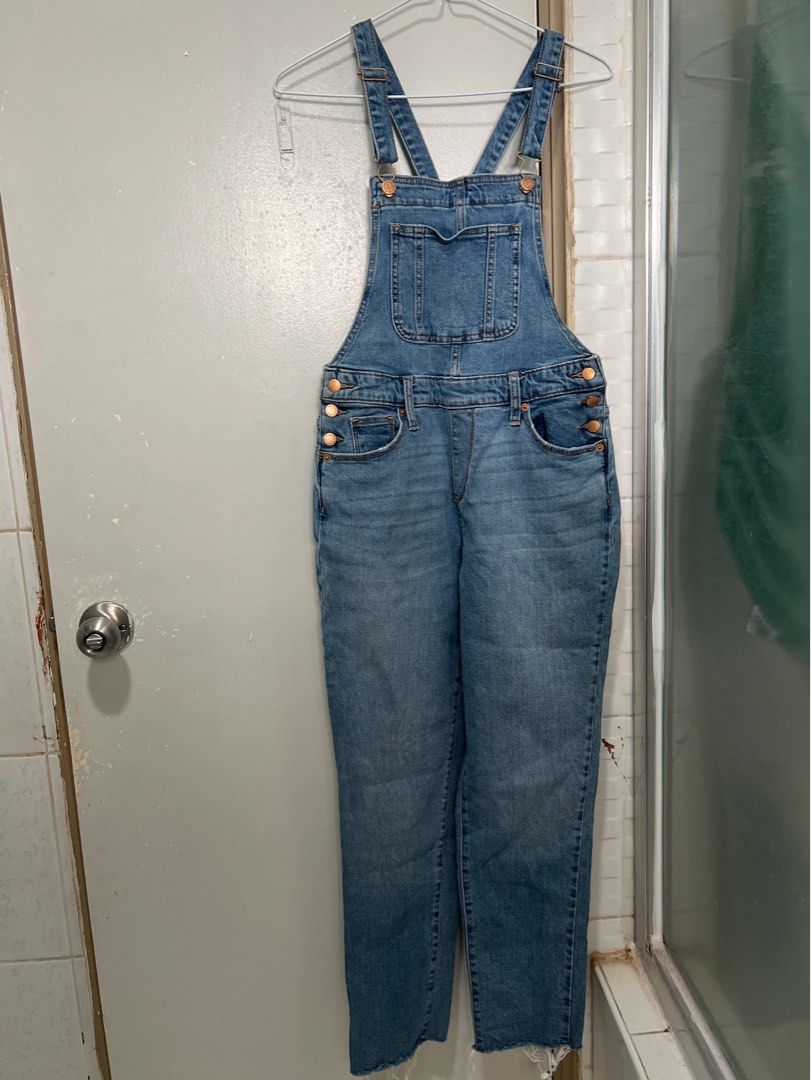 Denim distressed jumpsuit (Category: Jumpsuits) located in Pasig City. Submitted by caffeinelife (Listing ID 1312757542, Image 2). Description: Used once.