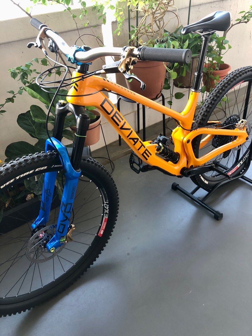 Deviate highlander M size full bike mtb not yeti Santa Cruz specialized Sports Equipment Bicycles Parts Bicycles on Carousell
