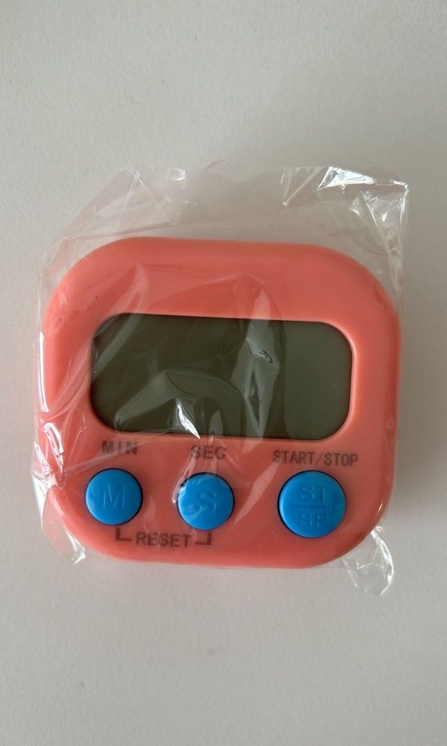 Digital Timer (Category: Clocks) located in Singapore. Submitted by ivan.ng.735944 (Listing ID 1315623693, Image 2). Description: Large screen digital timer is recommend for food cooking , oven baking , competition , yoga , sports and more etc, it's also suitable for kids and teacher at the classroom..