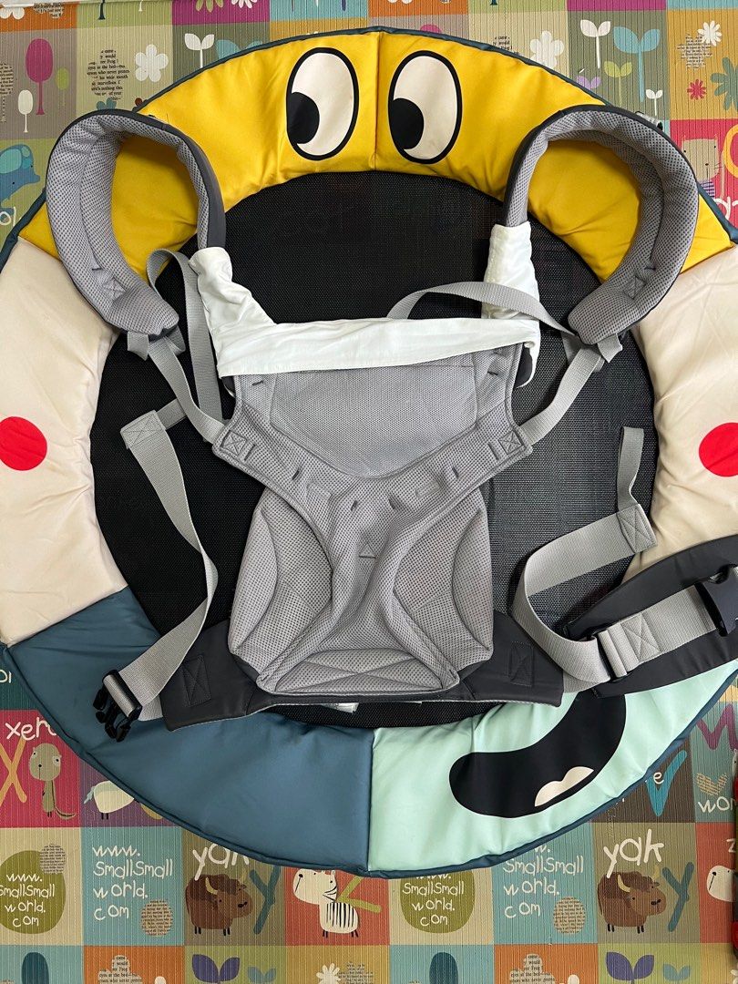 Ergobaby four position 360 teething pad and bib outlet