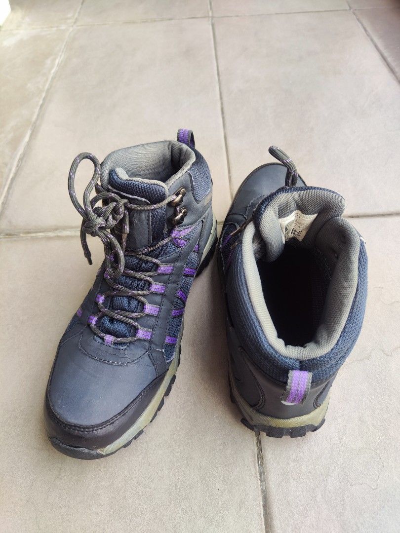 Gelert women horizon mid waterproof walking shoes size uk 7 Women s Fashion Footwear Boots on Carousell