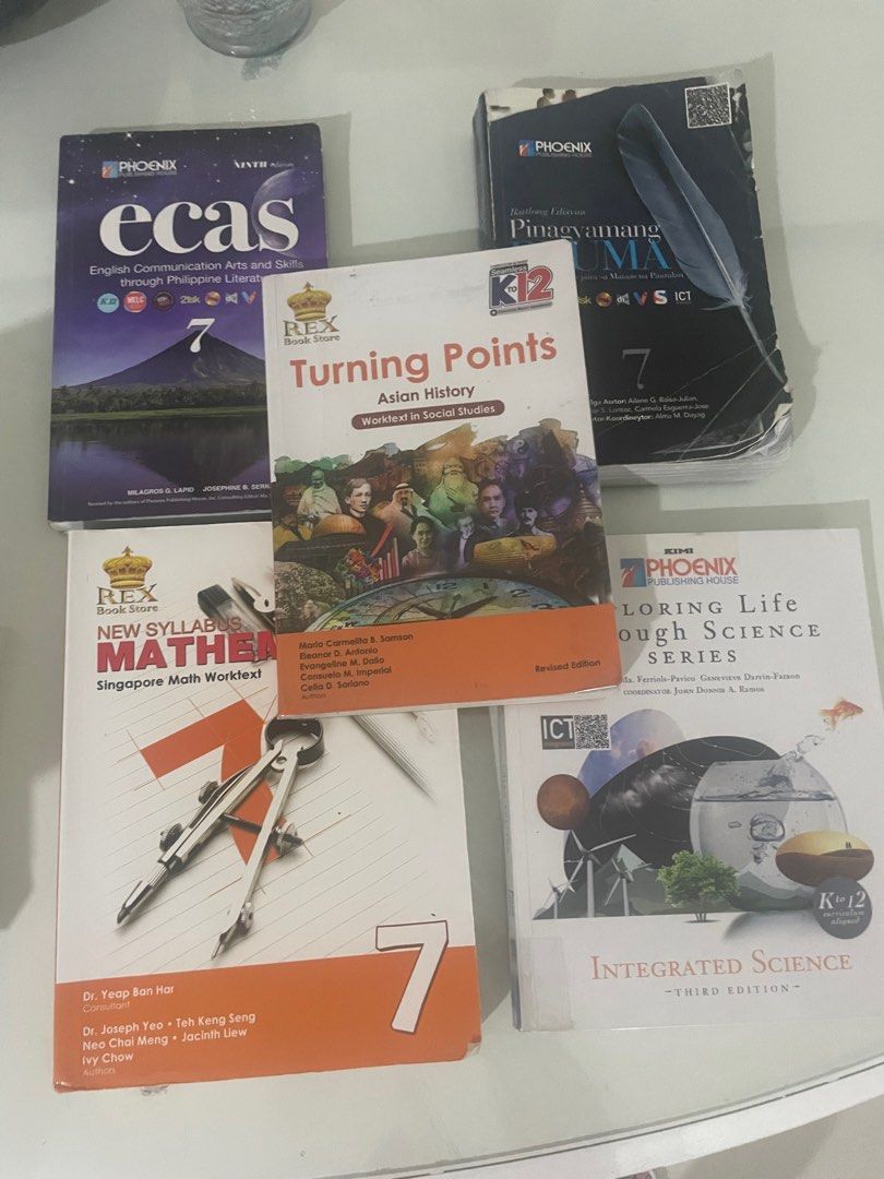 Grade 7 highschool books (Category: Textbooks) located in Manila. Submitted by kzisdeclutter (Listing ID 1315690848, Image 1). Description: Price depends on condition Pluma 2022 - 150 Ecas 2022 - 200 Math 2015 - 200 Turning points - 250.