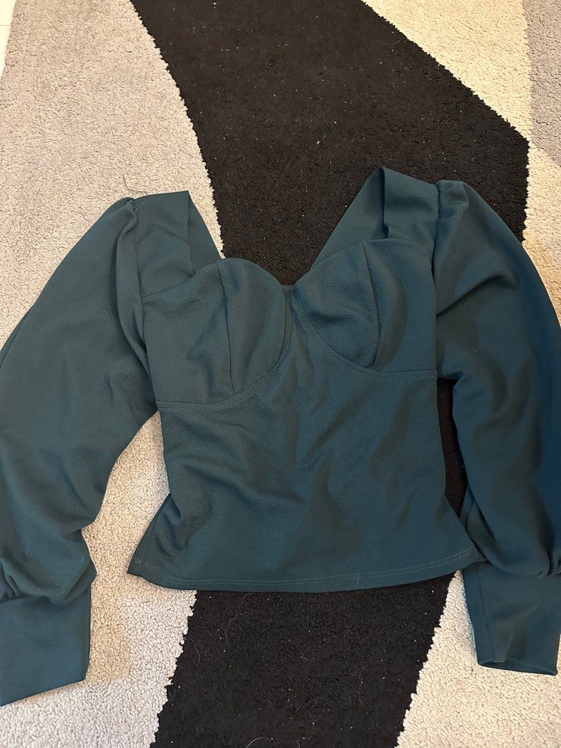 Green top (Category: Blouses) located in Manila. Submitted by jjsbentables (Listing ID 1315592649, Image 1). Description: .