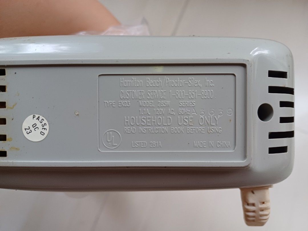 Hamilton beach meat grinder 120V (Category: Knives & Chopping Boards) located in Quezon City. Submitted by potatoiceblended (Listing ID 1315585855, Image 2). Description: never used but there are signs of old stock 120V rfs: decluttering Check out other listings in my page to save shipping costs Loc: Sucat, Parañaque.