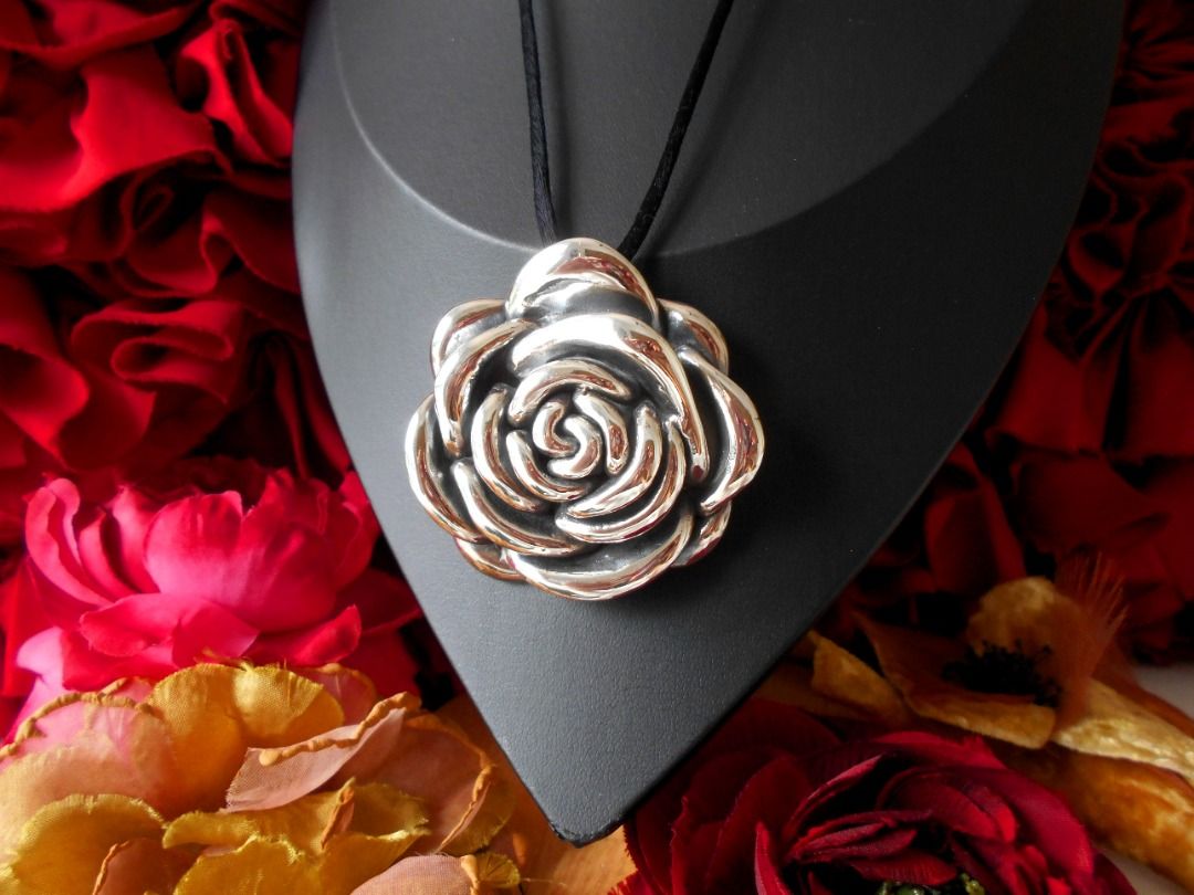 Large rose pendant sales