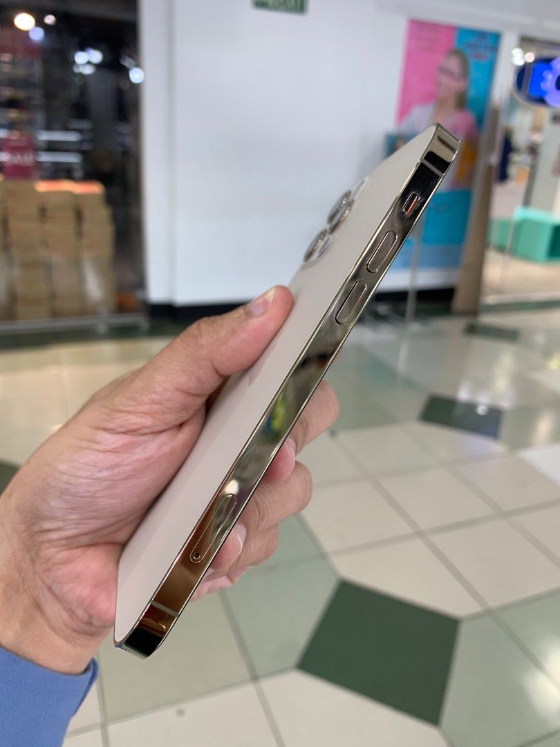 iPhone 12 Pro (512gb) (Category: iPhone 12 Series) located in Manila. Submitted by arzillah (Listing ID 1315686312, Image 2). Description: iPhone 12 Pro 512gb Factory unlock Ntc approve 96% battery health Slightly use No dents No scratches No issue All working Open for COD/COP + SF Manila area (sameday delivery) Province area (via LBC) required DP to avoid cancellations Physical store: Greenhills Shopping Center, 2ndfloor, stall#: Ai 11 Contact#: