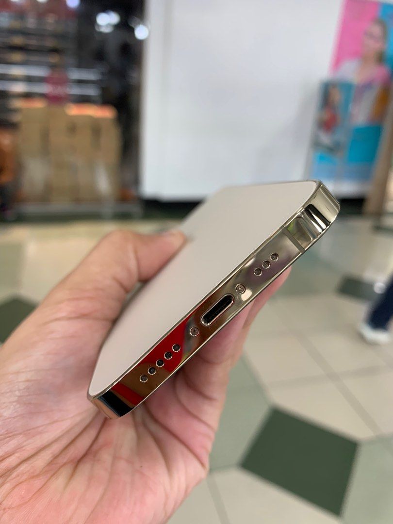 iPhone 12 Pro (512gb) (Category: iPhone 12 Series) located in Manila. Submitted by arzillah (Listing ID 1315686312, Image 3). Description: iPhone 12 Pro 512gb Factory unlock Ntc approve 96% battery health Slightly use No dents No scratches No issue All working Open for COD/COP + SF Manila area (sameday delivery) Province area (via LBC) required DP to avoid cancellations Physical store: Greenhills Shopping Center, 2ndfloor, stall#: Ai 11 Contact#: