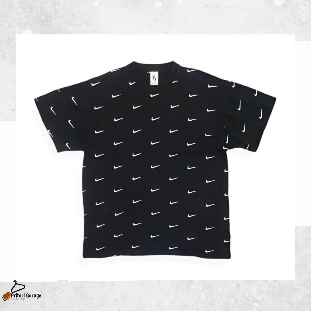 Kaos T-shirt Heavyweight Graphic AOP Nike All Over Swoosh