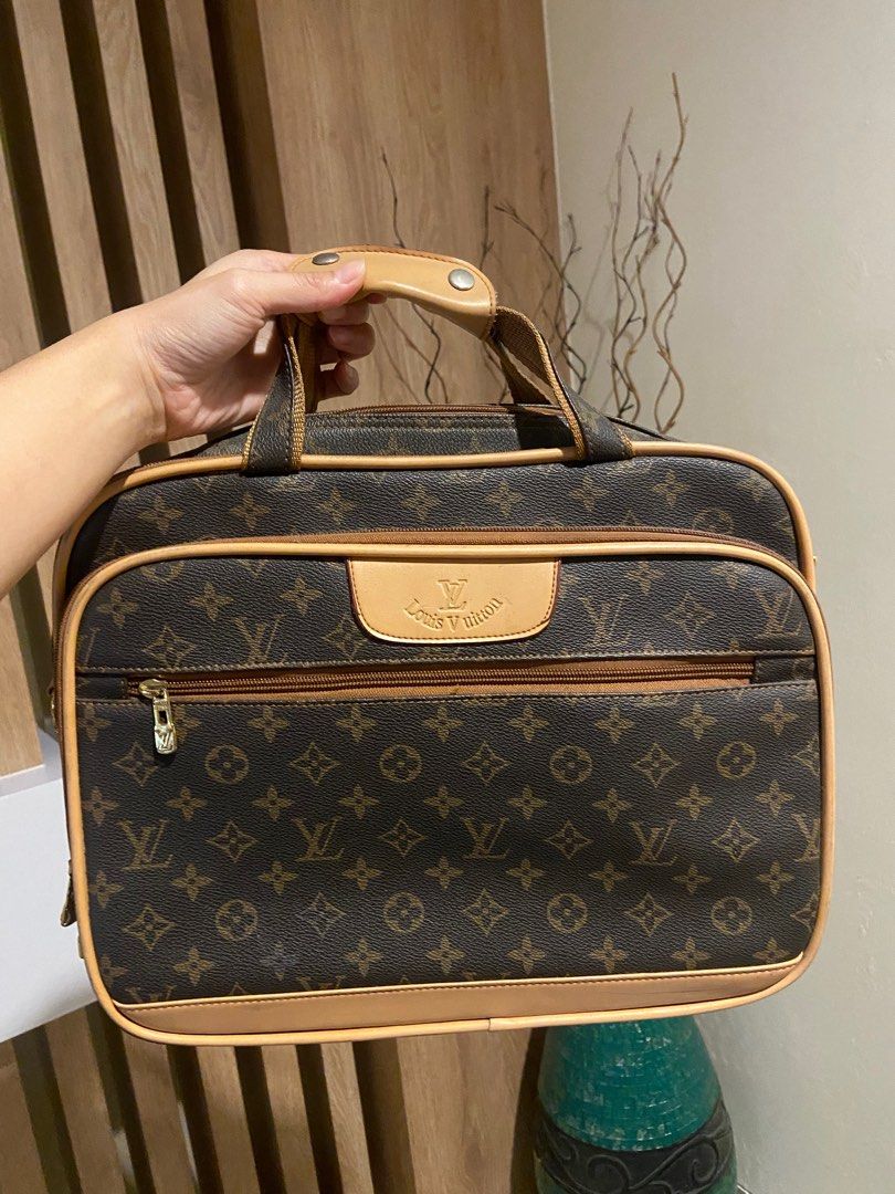Louis Vuitton Tas Laptop Barang Mewah Aksesoris di Carousell