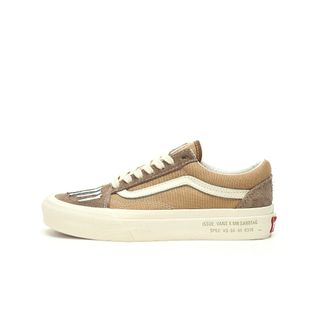 (Category: ) located in . Submitted by sneakers-shop (Listing ID 1315649536, Image 1). Description: .