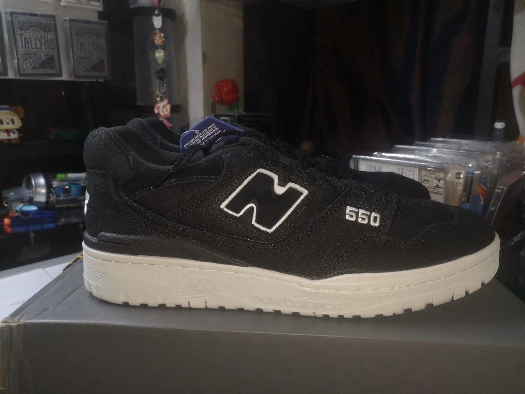 NB 550 Black hemp (Category: Sneakers) located in Obando. Submitted by diellen (Listing ID 1315528295, Image 1). Description: NB 550 Black hemp Sz 9.5, BNDS Complete with tags and inserts 4.3k only ‼️ rfs: pasabuy from japan na di kinuha ng buyer Valenzuela/UST loc.