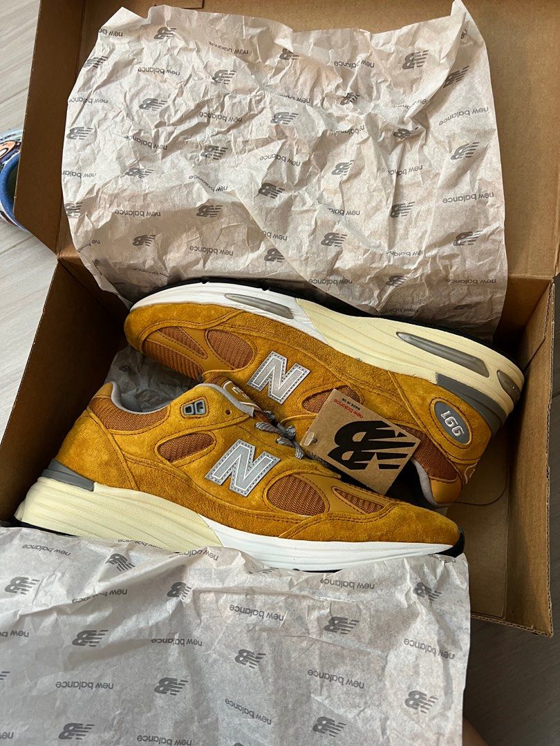 New balance 991 V2 Brights Revival Yellow, 男裝, 鞋, 波鞋- Carousell