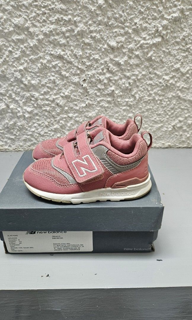New Balance infant 997H Pink, Bayi Anak, Lainnya di Carousell
