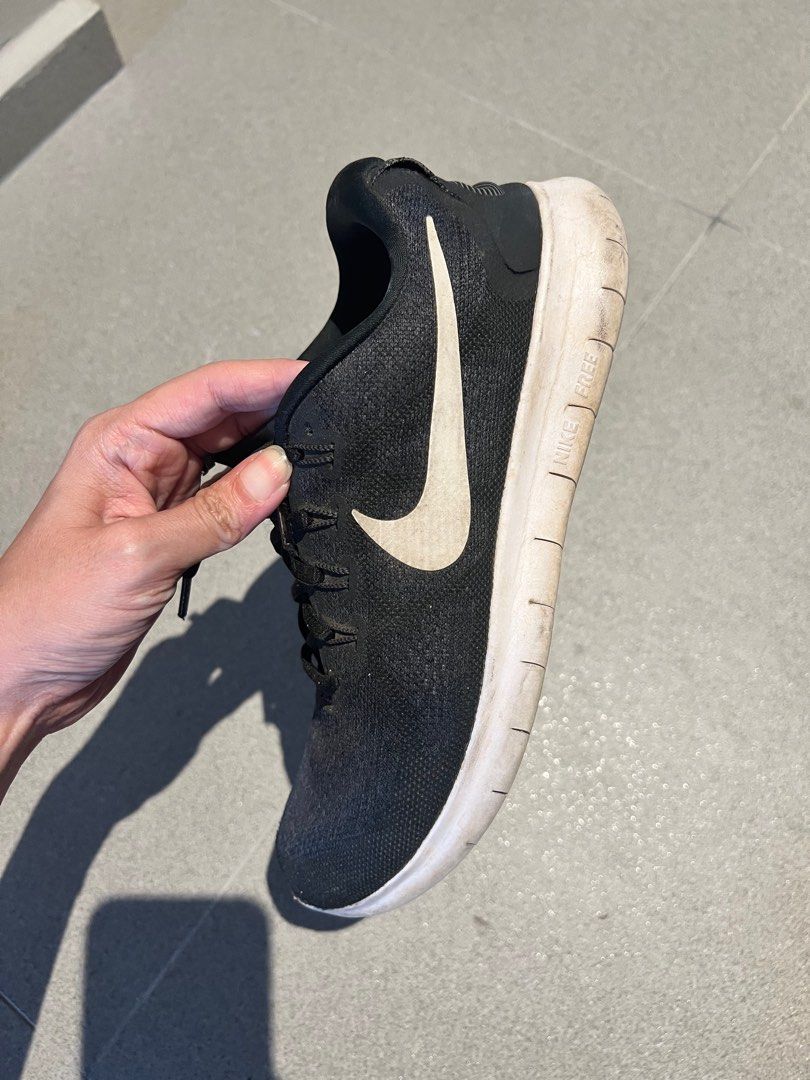 Free run womens size 6.5 top