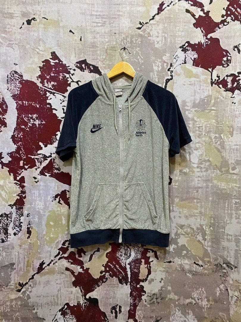 Nike short sleeve hoodie with zipper best sale