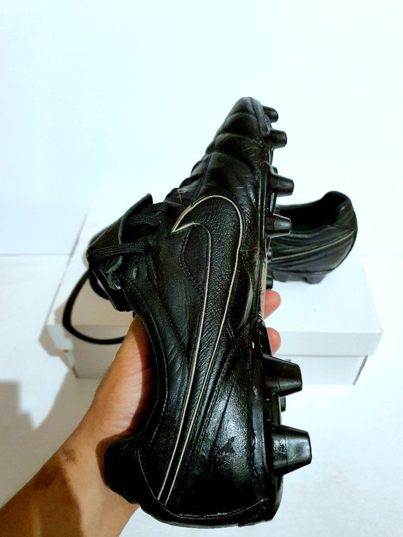 Nike tiempo legend blackout deals