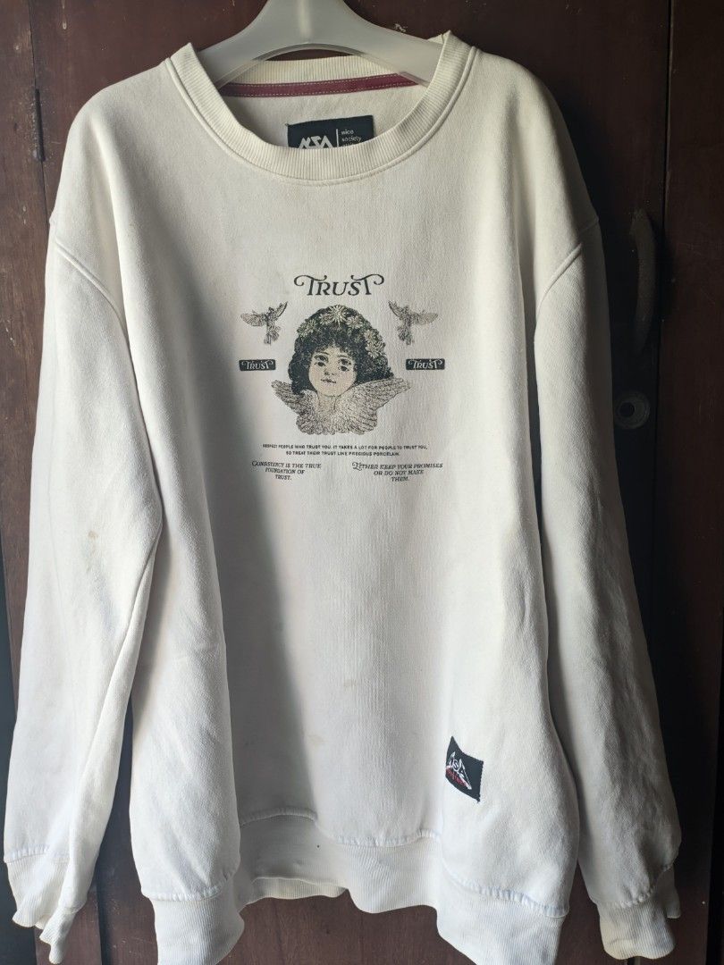 NSA crewneck trust putih M Fesyen Wanita Pakaian Wanita Atasan di Carousell