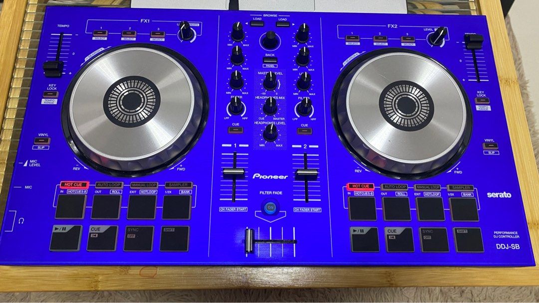 Pioneer ddj sb limeted edition (Category: Other Audio Equipment) located in Cavite. Submitted by spinkypie (Listing ID 1315686591, Image 1). Description: Pioneer ddj sb good condition all workings pwede mag send ng video... pm lang po sa ibang details🙏🙏🙏🙏.