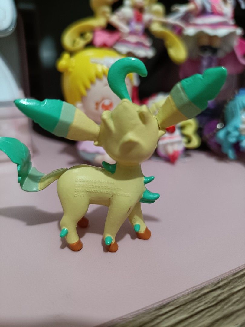 Pokemon Leafeon 1.5" Nintendo Figure (Category: Figurines & Statues) located in Taguig. Submitted by edellede (Listing ID 1315574482, Image 2). Description: Selling my Vintage Nintendo Pokemon Leafeon (1.5") it was sold for 875 on eBay with a lot of flaws, but mine only has minimal flaw and I'm selling it for only 300 RFS: Decluttering preferably meet up but can also ship, no COD... Thank you for checking out my Ad ☺️ Have a nice day 🫰.