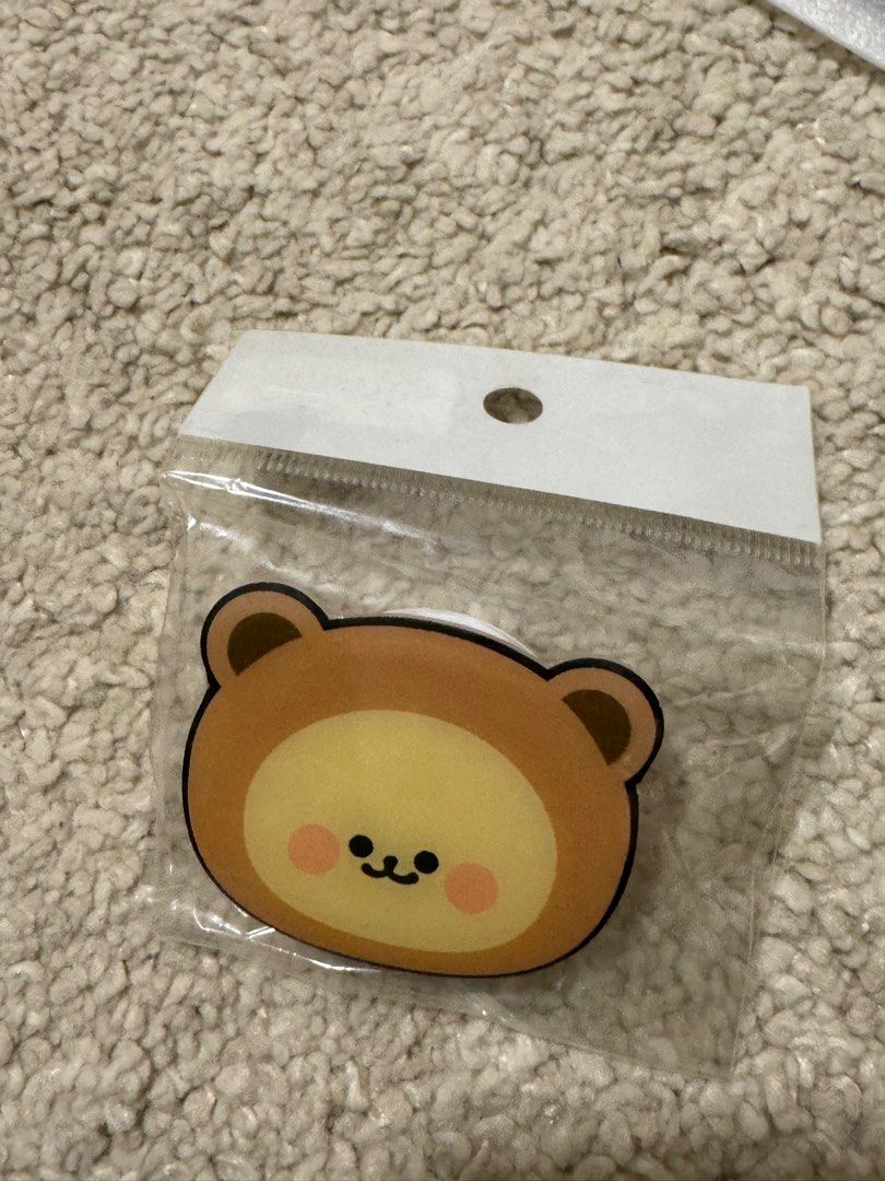Pop socket (Category: Mounts & Holders) located in Singapore. Submitted by lalaweiling (Listing ID 1315691492, Image 1). Description: Bought from Korea for $4.9SGD/4900won with price tag PRICE NEGOTIABLE Meet up at my convi: - Toa Payoh Lorong 1 - Queensway Shopping Centre - MacPherson MRT - NUS - NTU.