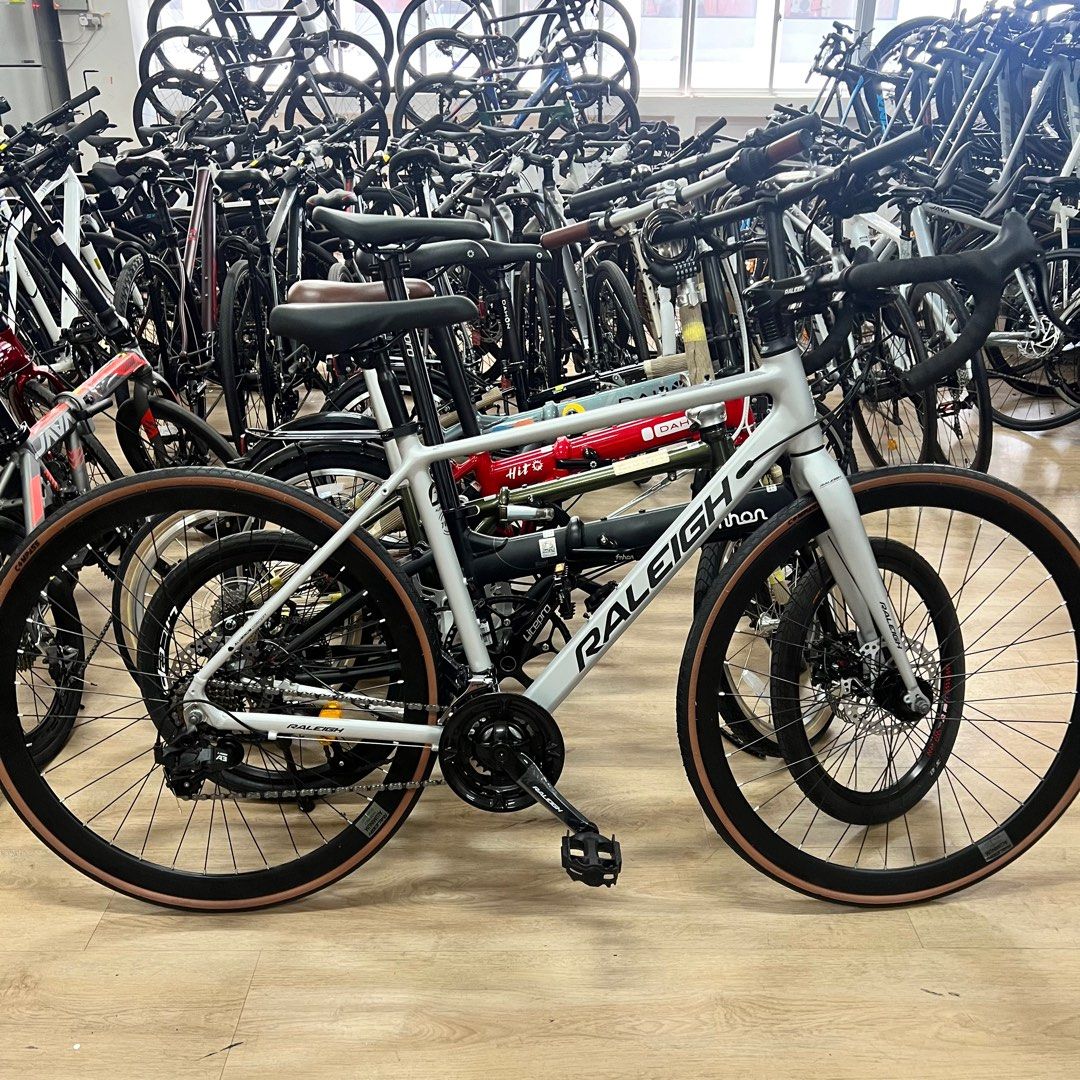 Raleigh aluminum road bike 2025