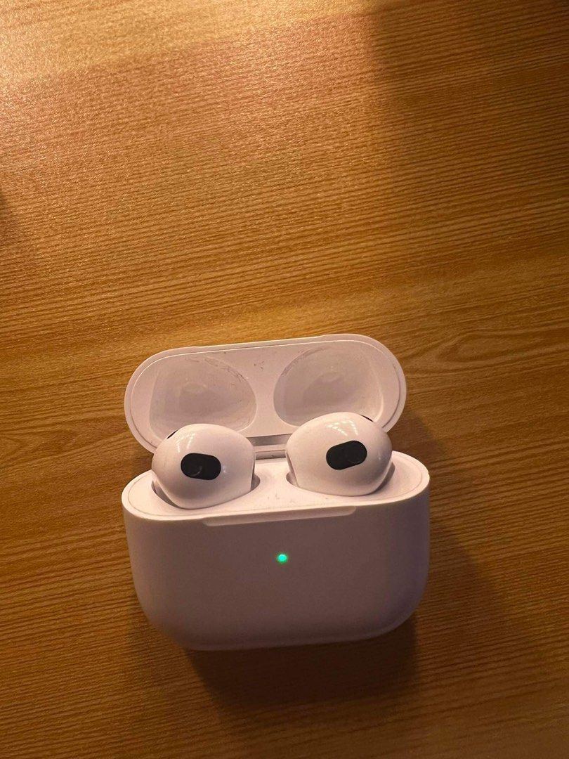 RUSH RUSH 2022 Apple Airpods Gen 3 (Category: Earphones) located in Cebu City. Submitted by zobxzobby (Listing ID 1315690442, Image 1). Description: Bought march 2022 and very negotiable. Personally used.