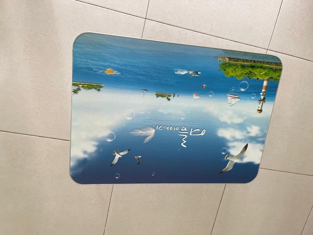 Small table (Category: Tables & Sets) located in Singapore. Submitted by kennycwp19872 (Listing ID 1315529590, Image 1). Description: .