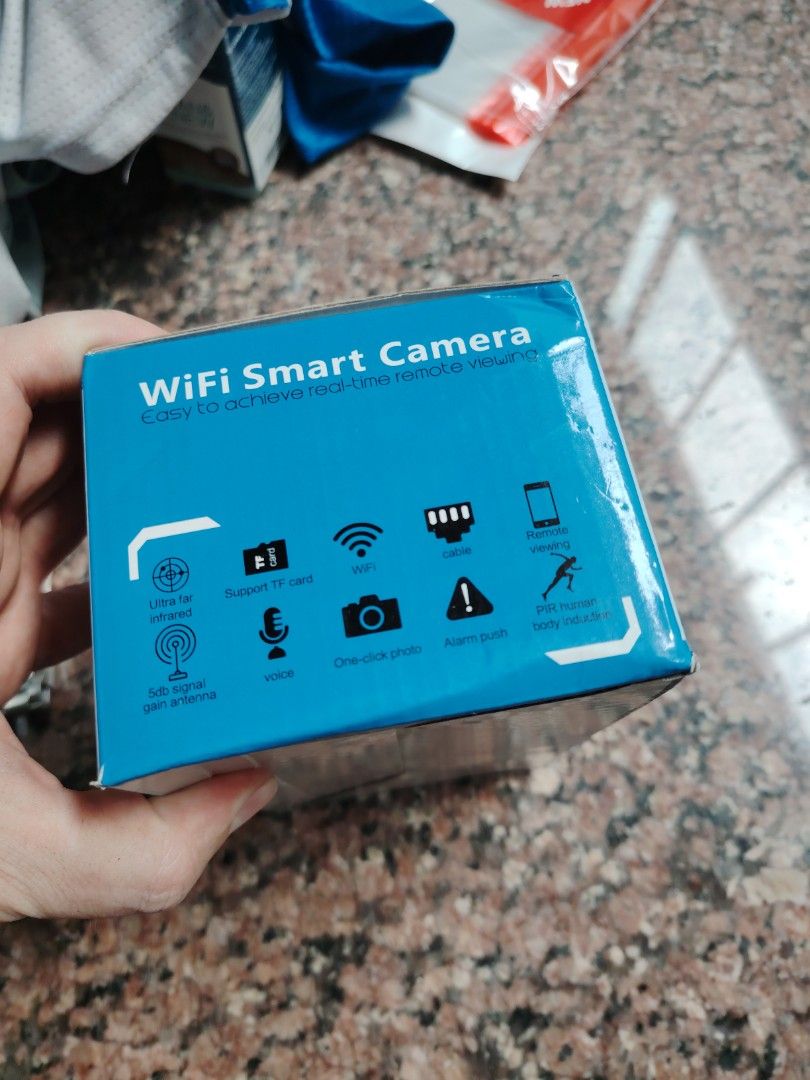 Smart Security Camera (Category: Security Systems & CCTV Cameras) located in Singapore. Submitted by GettingStronger (Listing ID 1315566656, Image 2). Description: 3 WiFi smart camera, screw into lightbulp connect or ha d a connector to put directly to a socket.