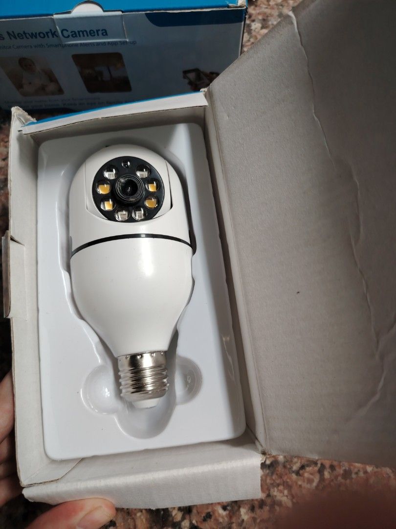Smart Security Camera (Category: Security Systems & CCTV Cameras) located in Singapore. Submitted by GettingStronger (Listing ID 1315566656, Image 3). Description: 3 WiFi smart camera, screw into lightbulp connect or ha d a connector to put directly to a socket.