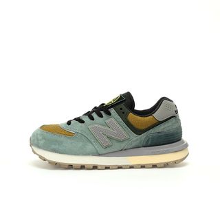 (Category: ) located in . Submitted by sneakers-shop (Listing ID 1315648737, Image 1). Description: .