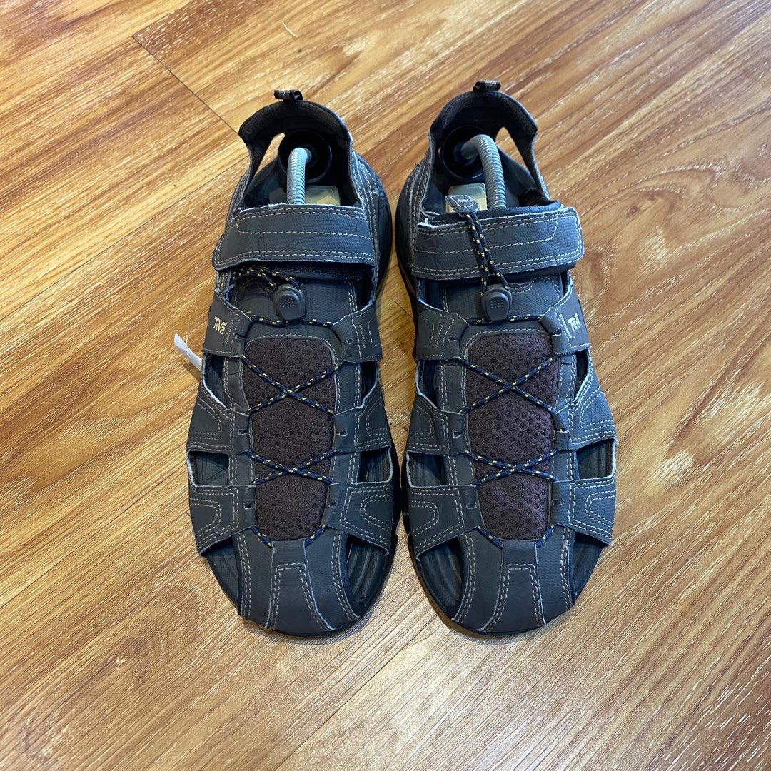 Teva 8uk Men s Fashion Footwear Flipflops and Slides on Carousell