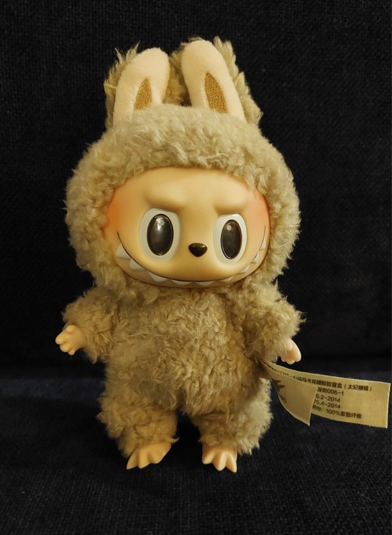 POPMART Toffee LABUBU + 3 FREE Outfits!, Hobbies & Toys, Toys & Games ...