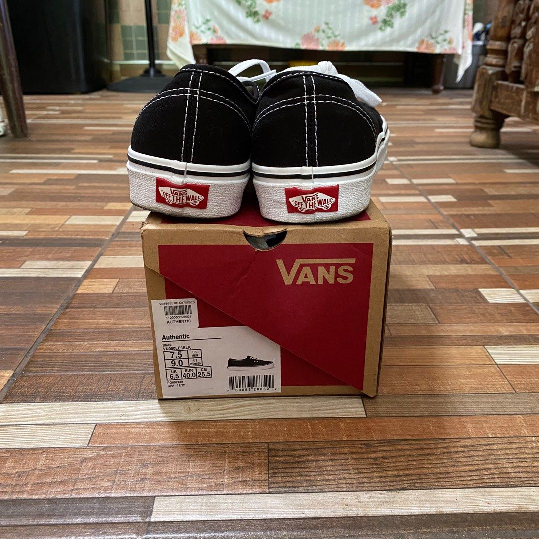 Vans Authentic Black (Category: Sneakers) located in Valenzuela. Submitted by finslzr (Listing ID 1315622893, Image 3). Description: 👟 OP: PHP 3,498 👟 Used once (as good as new) 👟 Unisex 👟 US Women Size 9/US Men Size 7.5 👟 Box Included 👟 RFS: Decluttering 👟 Negotiable Price.