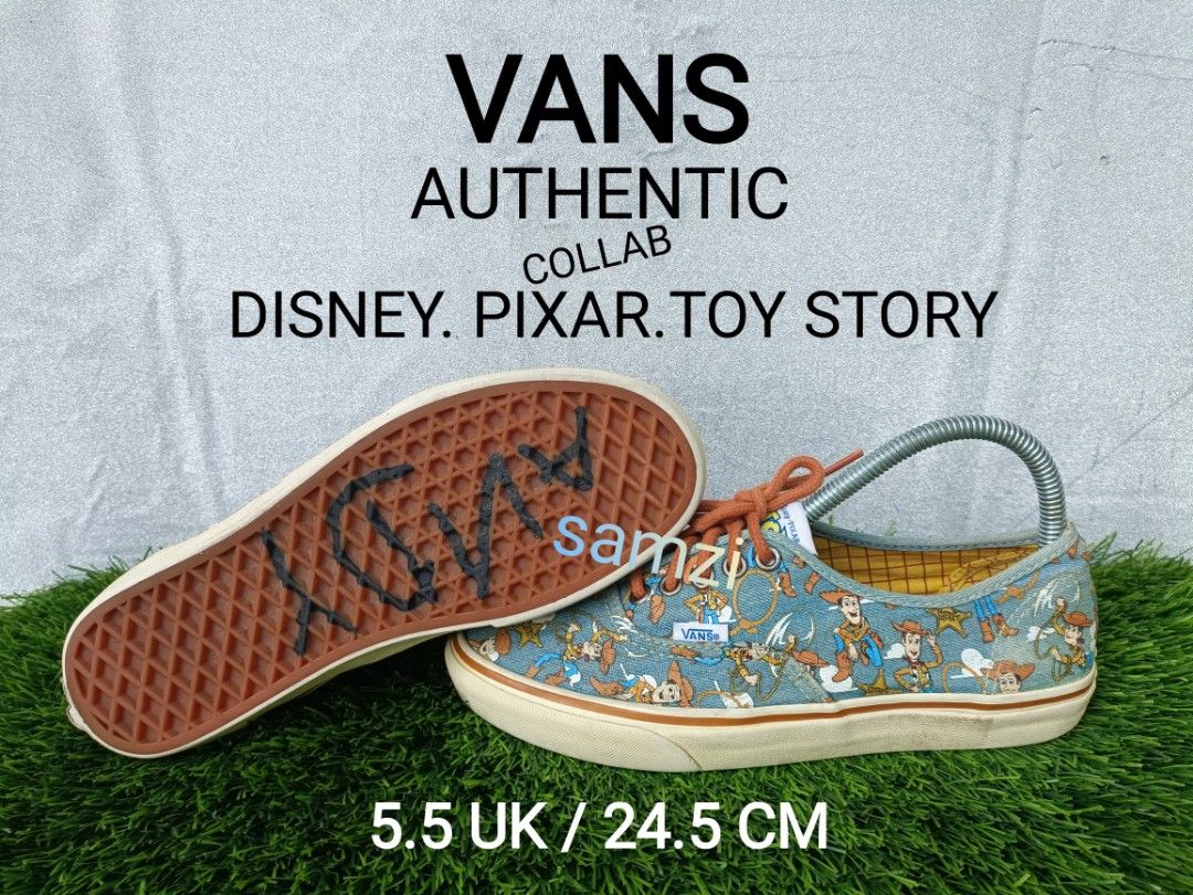 Toy story vans collab top
