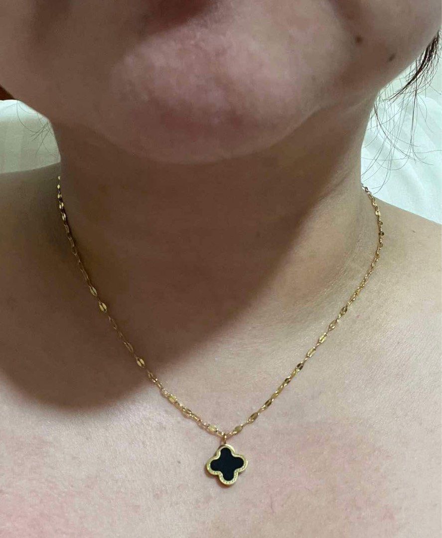 VCA two way white and black chain and pendant (Category: Necklaces) located in Makati City. Submitted by penelope0113 (Listing ID 1315684896, Image 3). Description: VCA two way white and black chain and pendant 16-18" chain gold plated White and black deaign.