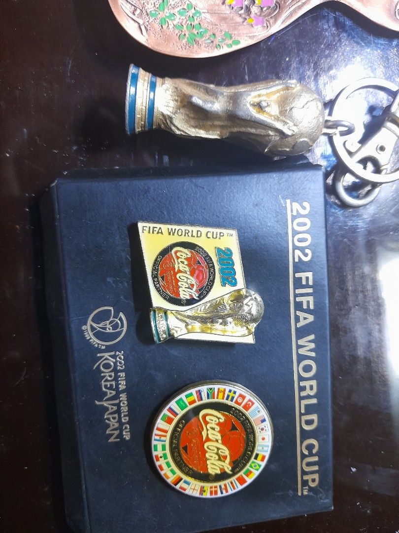 Vintage collectibles (Category: Vintage Collectibles) located in Caloocan City. Submitted by rpn90 (Listing ID 1315659200, Image 2). Description: for sale vintage collectibles keychains etc 650 pesos all in meetups monumento lbc cop or lalamlove pay service item loc navotas city.