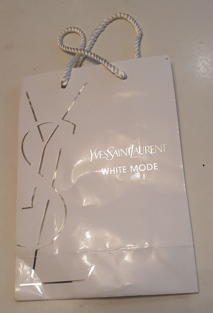 Authentic ysl paper bag (Category: Luxury Bags & Wallets) located in Cavite. Submitted by ohmie23 (Listing ID 1315832063, Image 1). Description: Authentic ysl paper bag dimention 12x8.5 inch.