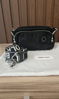 (Kategori: ) berada di . Dikirim oleh decluttermaryam (ID iklan 1315856578, Gambar 1). Deskripsi: .