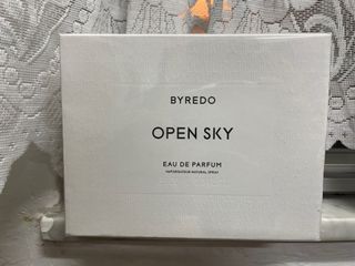 （分類：）位於 。 由 Yeon_Woo 提交（商品編號 1315877329，圖片 1）。簡介： 。