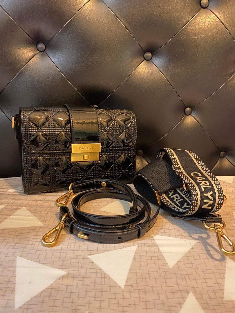 CARLYN MINUTE PATENT LEATHER BLACK (Category: Luxury Bags & Wallets) located in Quezon City. Submitted by highhellocurator (Listing ID 1315814670, Image 1). Description: Carlyn Minute Luxury Korean Bag -used by korean celebrities -dual strap -wide strap and thin strap -water resistant since patent leather -with dustbag and care card.
