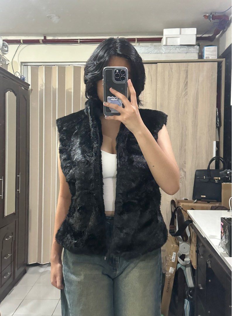 CEJON Faux Fur Black Vest Men s Fashion Tops Sets Vests on Carousell