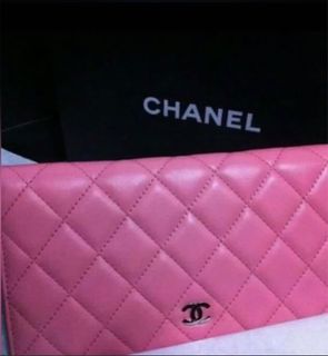 (Category: ) located in . Submitted by amazingshop88 (Listing ID 1315776181, Image 1). Description: .