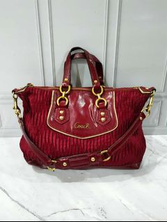 (Kategori: ) berada di . Dikirim oleh lusianacalysta (ID iklan 1315764838, Gambar 1). Deskripsi: .