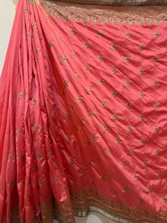 (Category: ) located in . Submitted by dresses_n_chics (Listing ID 1315841443, Image 1). Description: .