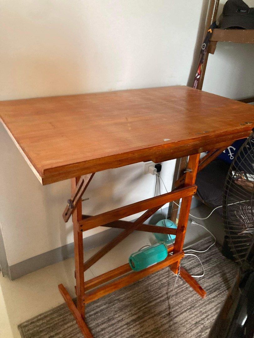 drafting table (Category: Tables & Sets) located in Manila. Submitted by nitamaxwynn (Listing ID 1315788401, Image 1). Description: drafting table for sale pick up/lalamove .