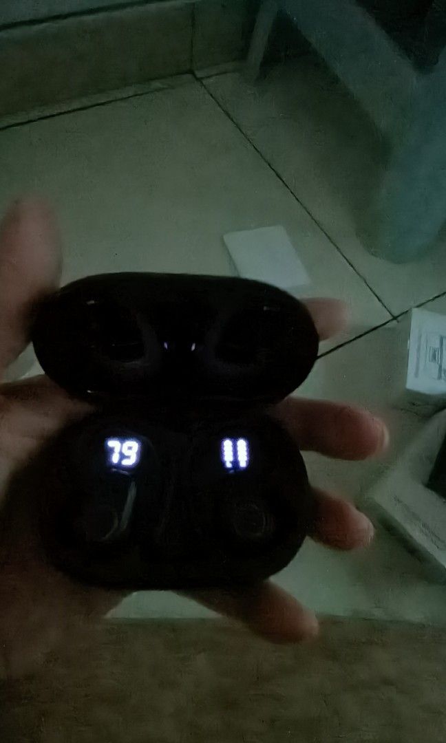 Ear buds64141675287297111